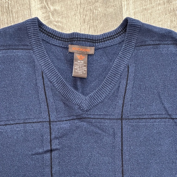 Men's Levi’s Dockers Medium V-Neck Sweater Navy Blue Soft Long Sleeve Acrylic - Picture 5 of 7